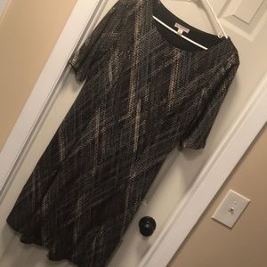 LAST CHANCE- to be donated. Brown and tan print short sleeved dress